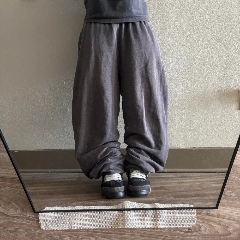Vintage Y2K/2000s Baggy Faded Grey Skater Sweatpants! Size XL